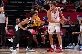 孔蒂：上赛季我们的夺冠出乎意料，这赛季的目标是全力卫冕