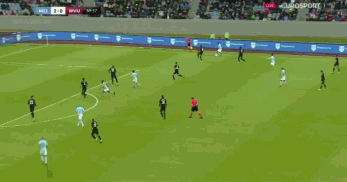 骑车危险行为引热议，功德木鱼再破碎