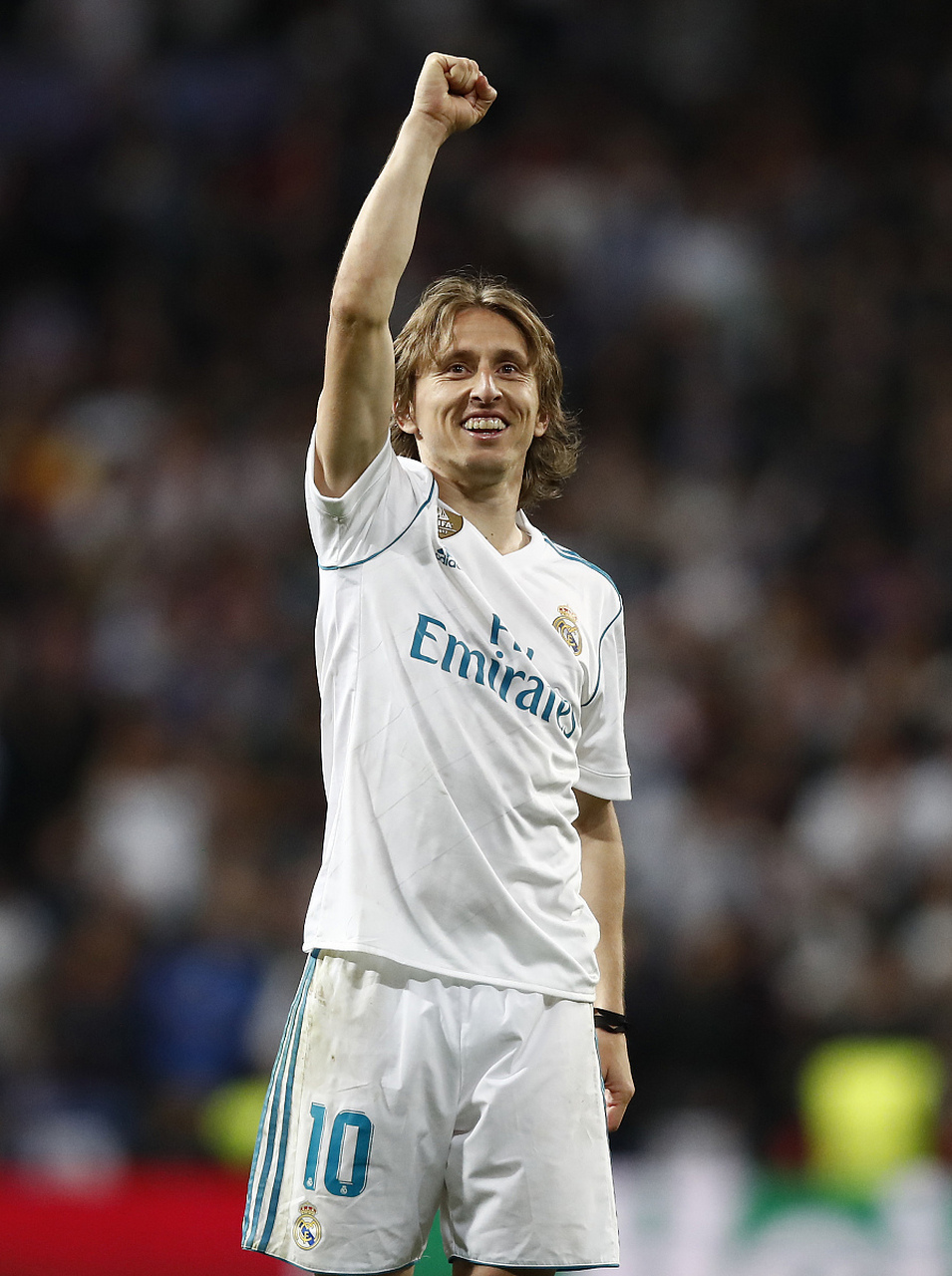 打疯了！国米横扫科莫登顶，劳塔罗回应质疑，齐沃激活水货太神